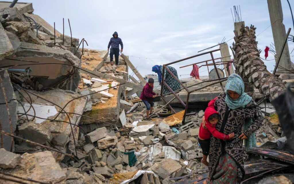 El alto el fuego en Gaza pende de un hilo.
