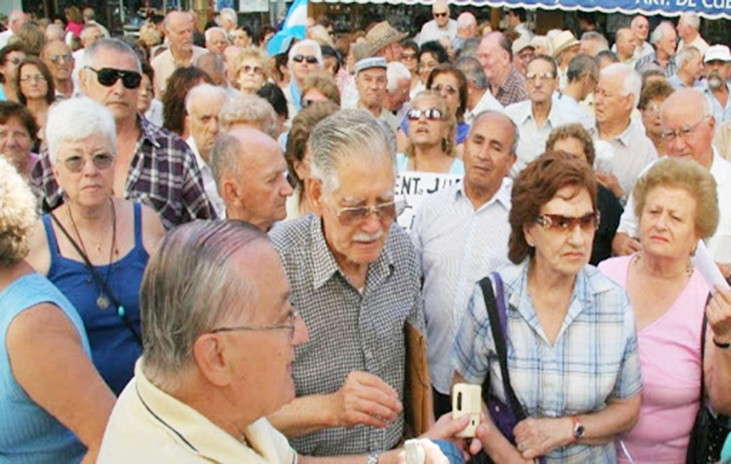 El Gobierno de Córdoba abonará el medio aguinaldo el 22 de diciembre y un bono extraordinario de $100.000 el 15 de diciembre a jubilados y pensionados.